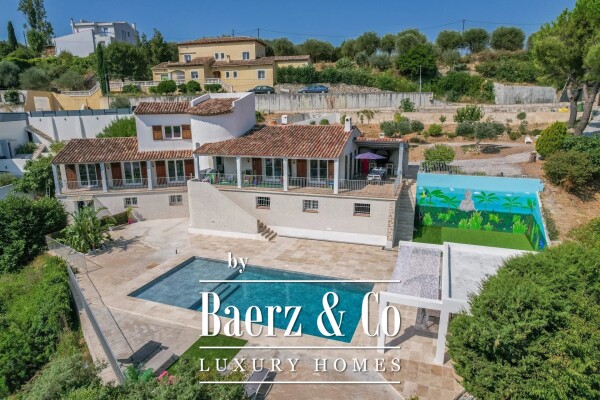 photo 1 ONLY 7 MINUTES FROM NICE LINGOSTIÈRE – BEAUTIFUL FAMILY VILLA WITH POOL